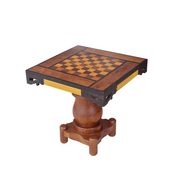 CHESS STOOL